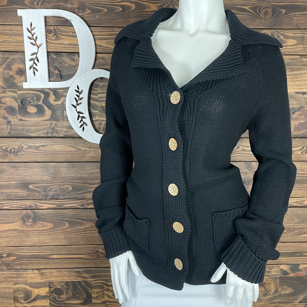 BCBGMaxAzria | Button Up Chunky Knit Sweater Carved Wooden Buttons Notched Lapel